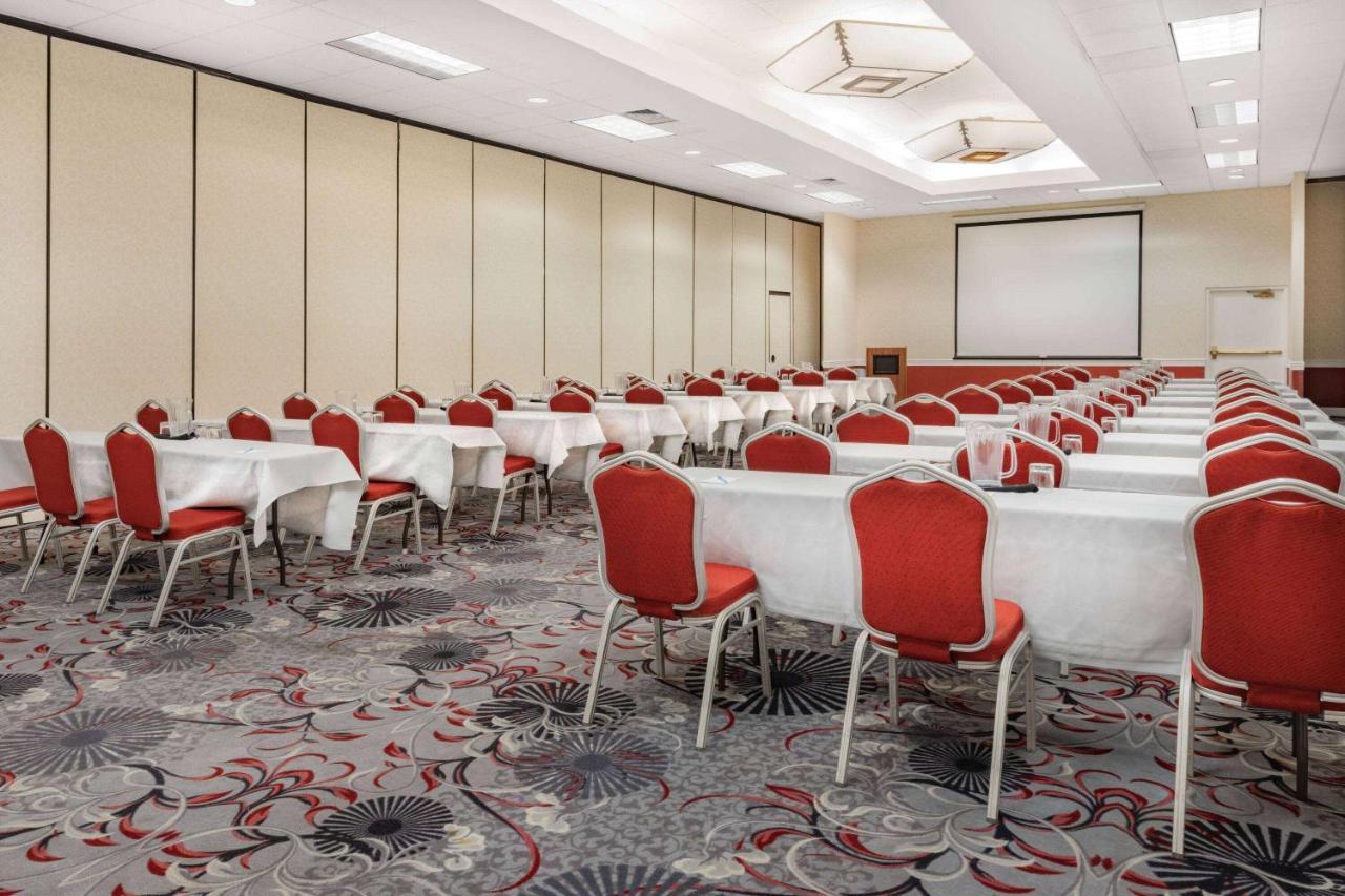 מלון Carmichael Wyndham Sacramento מראה חיצוני תמונה