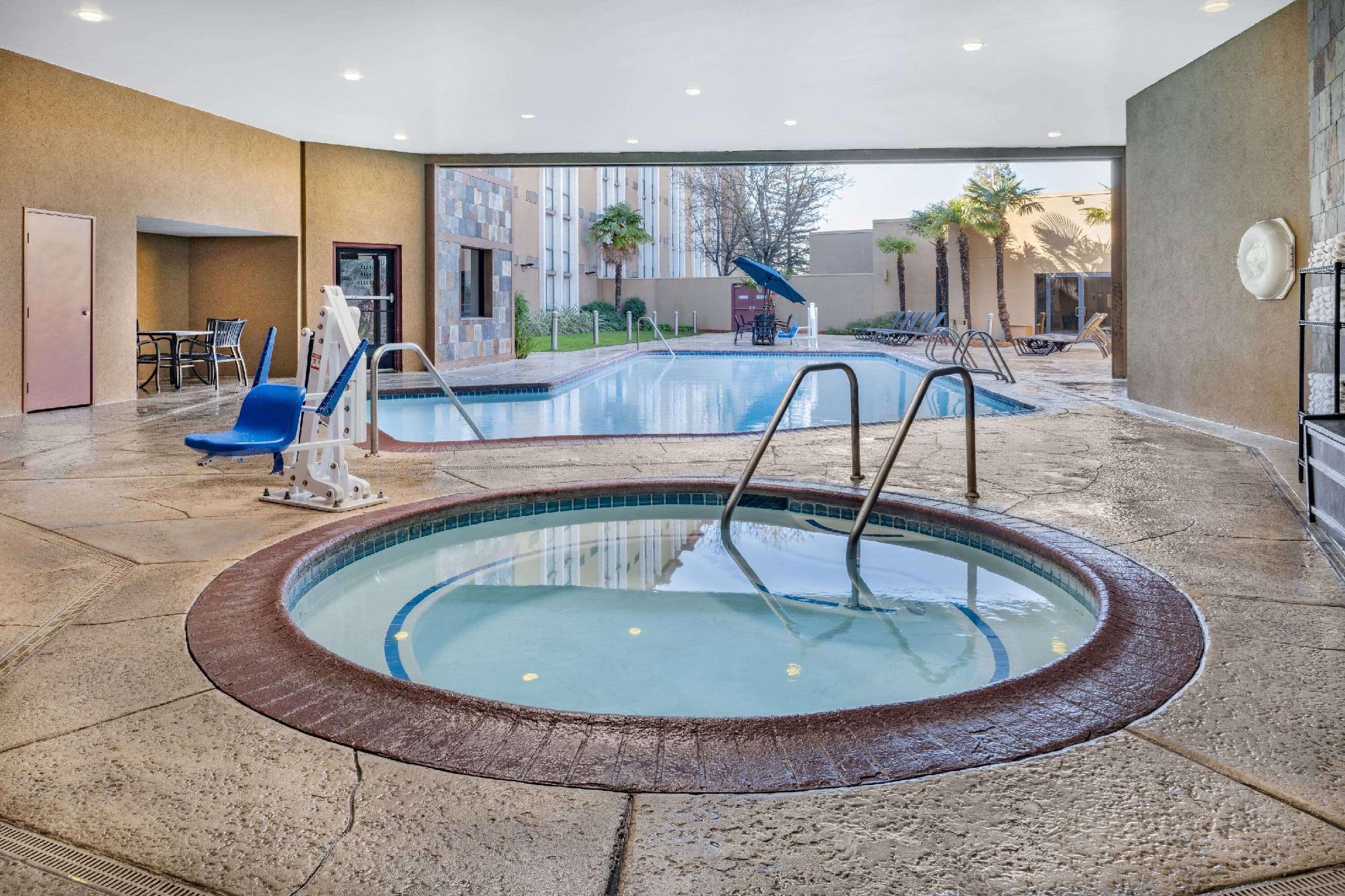 מלון Carmichael Wyndham Sacramento מראה חיצוני תמונה