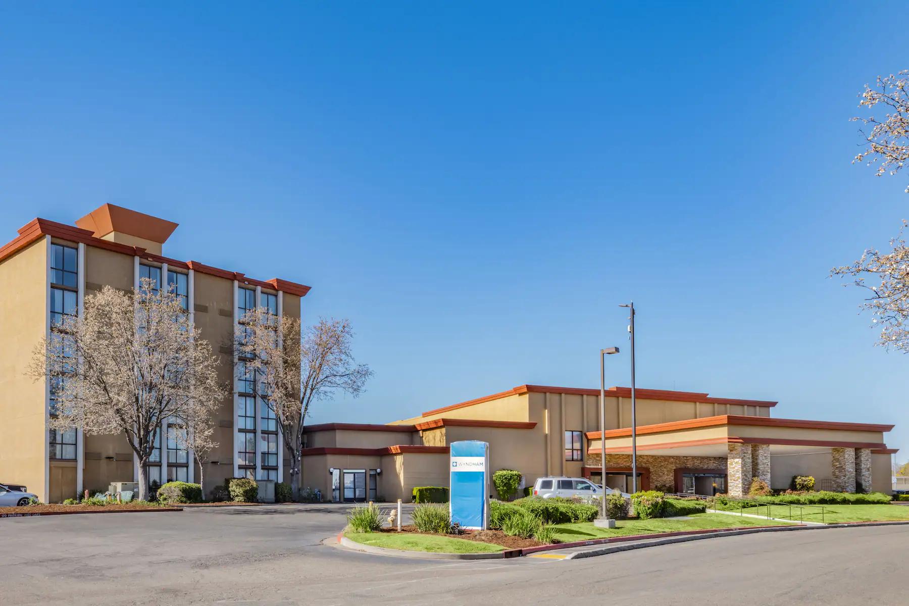 מלון Carmichael Wyndham Sacramento מראה חיצוני תמונה